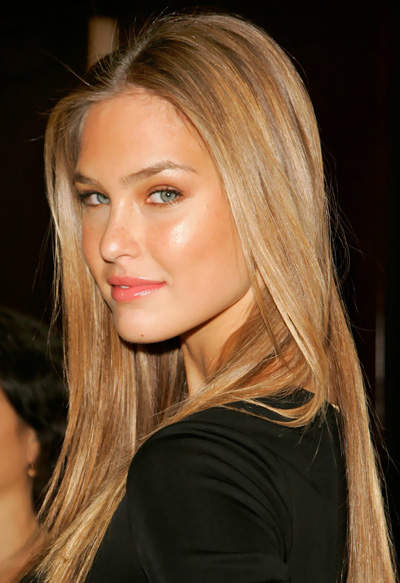 以色列超模Bar Refaeli 性感又可爱的内衣月曆 Facebook-第5张