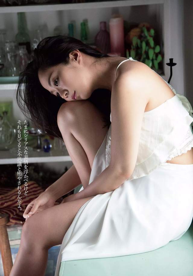 《人妻优香》90年代写真女神最新出炉的知性美写真 Facebook-第12张