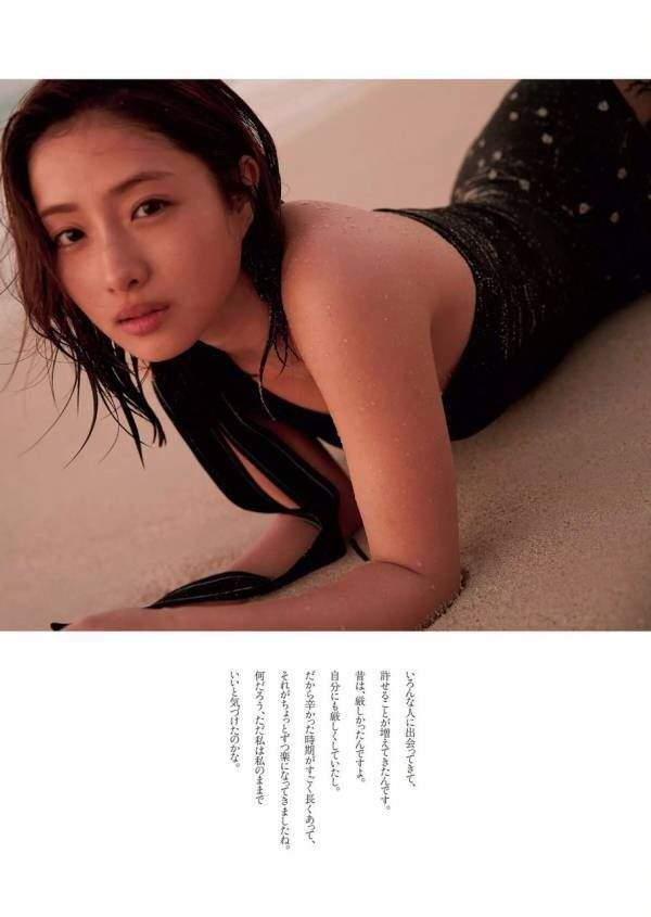 《石原聪美素颜公开》出道15週年纪念写真集满载30岁的女神魅力 网红资讯-第18张