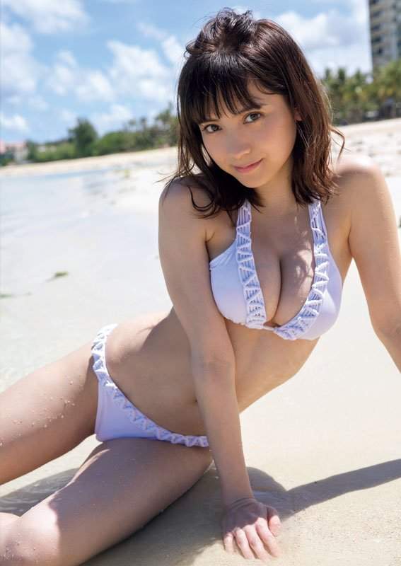 性感泳装出击《桃月梨子》控制不住的小野马5月最新杂誌写真释出 Facebook-第7张