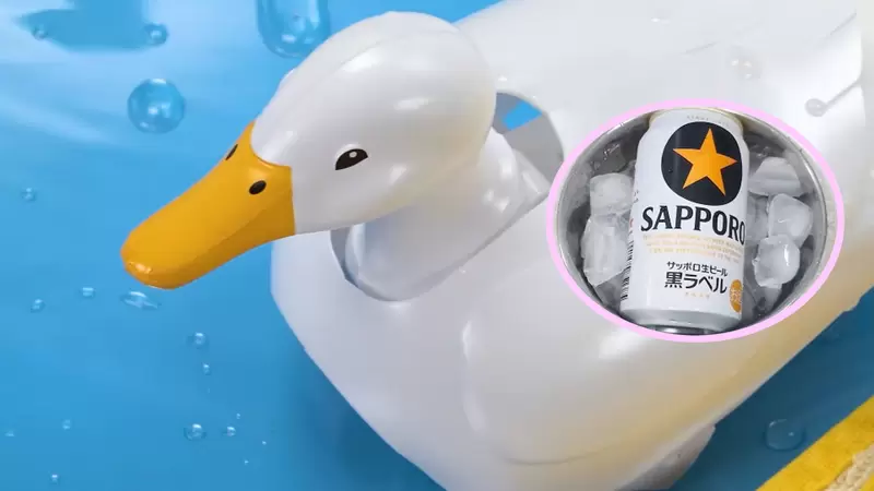 鴨鴨滑水玩具還是個《超方便冰鎮啤酒小物》網友嘗試了一遍發現的確有奇效 | 葉羊報報