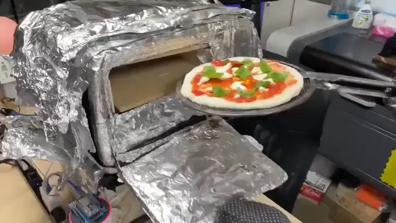 《把廉價烤箱變成加熱神器》能將溫度催到600度，威力就是烤一張披薩只要90秒 | 葉羊報報