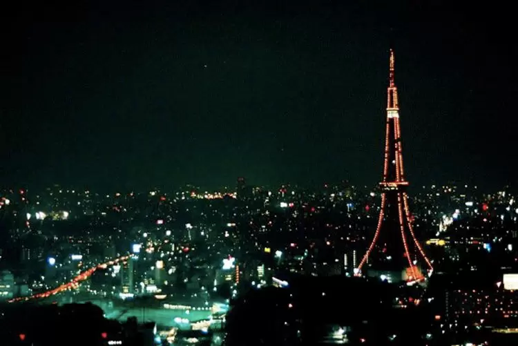 《1989年東京鐵塔的夜景》網友PO照片回顧大約20年前的日本各處景色 | 葉羊報報
