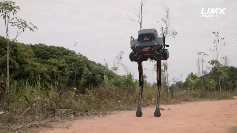 LimX Dynamics公司研發《Biped Robot P1》雙足步行機器人 它真的很穩之外走起路來還有種萌感 | 葉羊報報